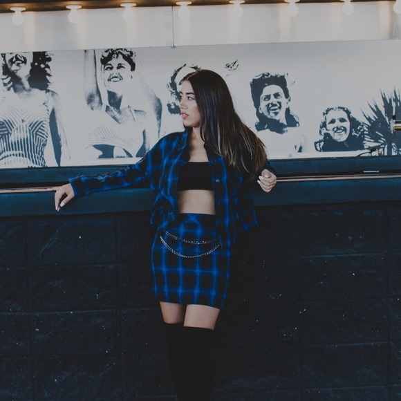 *LAST SET*The Cher Plaid Set - Picture 7 of 8